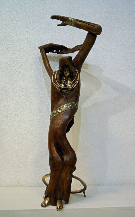 Skulptur mit dem Titel "sylvia" von Michel Neuville, Original-Kunstwerk, Holz