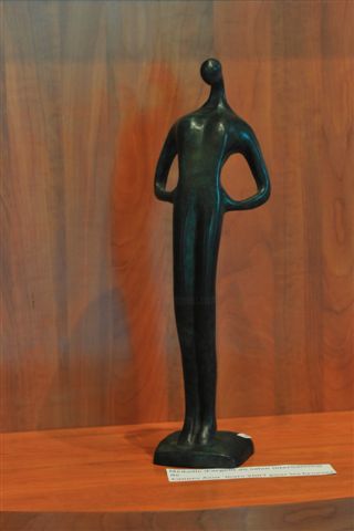 Sculpture titled "fierté" by Joelle Michenet, Original Artwork, Bronze