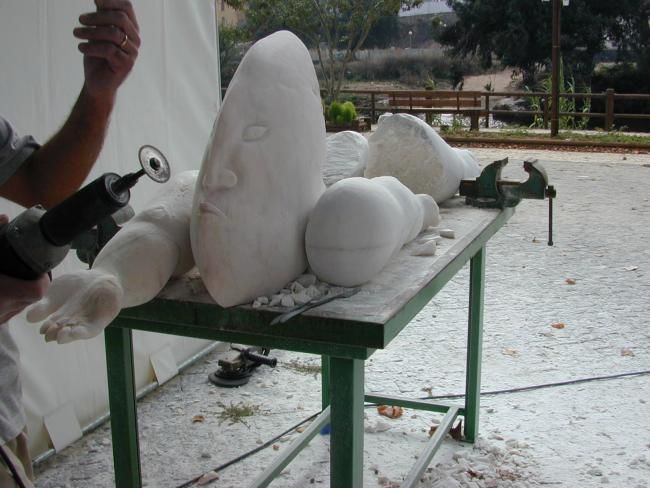 Скульптура под названием "Homem peixe - porme…" - Miguel Mascarenhas, Подлинное произведение искусства