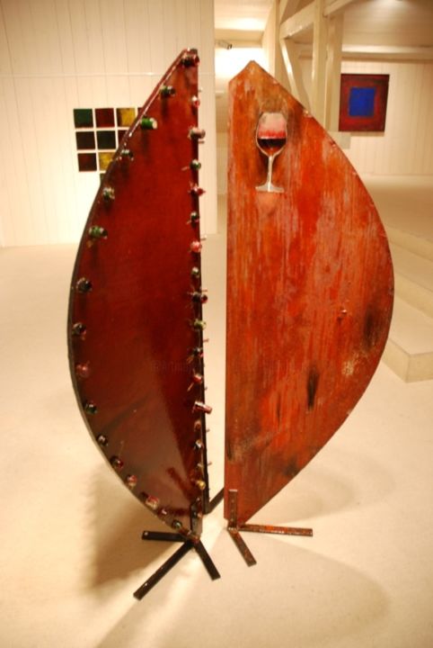 Sculpture titled "Three wine leaves" by Mike Chanfreut (Mikee), Original Artwork, Lacquer
