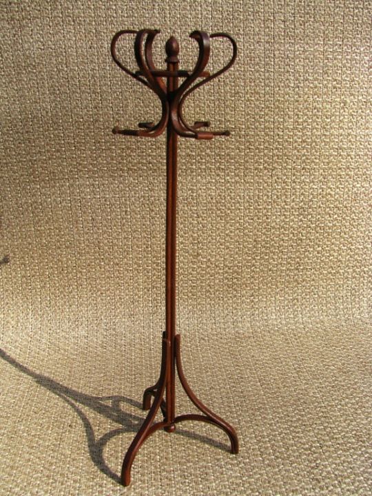 Artesanía titulada "perchero-thonet" por Francisco Del Pozo Parés, Obra de arte original