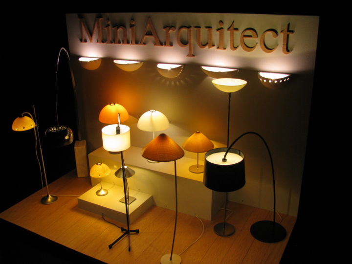Handwerk mit dem Titel "modern lamps showro…" von Francisco Del Pozo Parés, Original-Kunstwerk