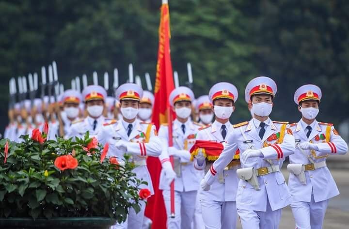 Fotografia intitulada "Military parade to…" por Minios, Obras de arte originais, Fotografia de filme