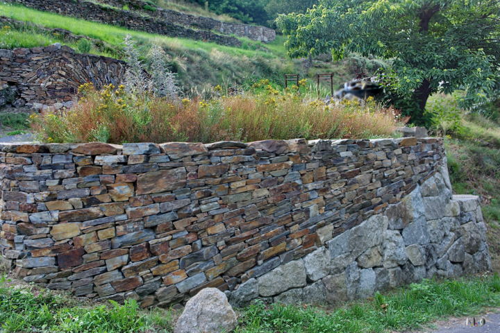 Photography titled "Mur en pierre sèche…" by Miodrag Aubertin, Original Artwork