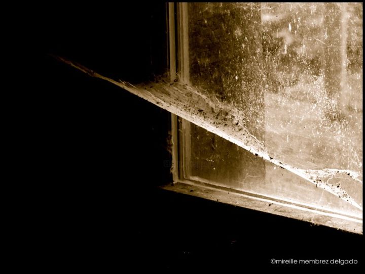 Photographie intitulée "éclair de lumière" par Mireille Membrez Delgado, Œuvre d'art originale,