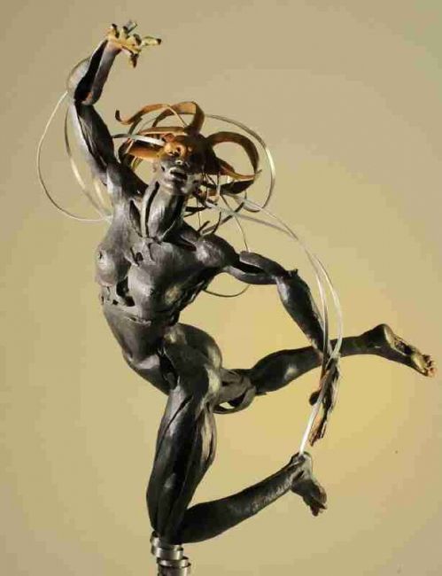 Sculpture titled "Ave phenix" by Miriam Perez, Original Artwork, Metals