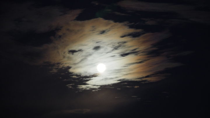 Fotografia intitulada "Pleine lune dans le…" por Mokhtar Salah, Obras de arte originais, Fotografia digital