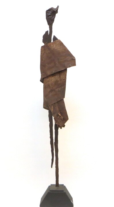 Sculpture titled "FIGURA AL VENTO" by Morgese Giovanni, Original Artwork, Metals