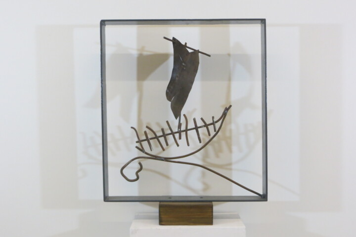 Scultura intitolato "Sulla cresta dell'o…" da Morgese Giovanni, Opera d'arte originale, Metalli