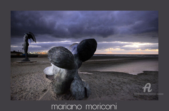 Fotografia intitolato "mitoraj" da Mariano Moriconi, Opera d'arte originale, Fotografia digitale