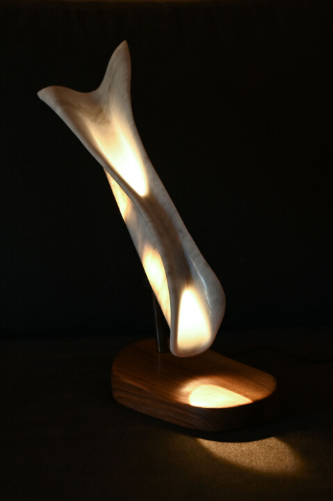 Sculpture titled "mensaje de luz" by Moris Bosa, Original Artwork, Stone