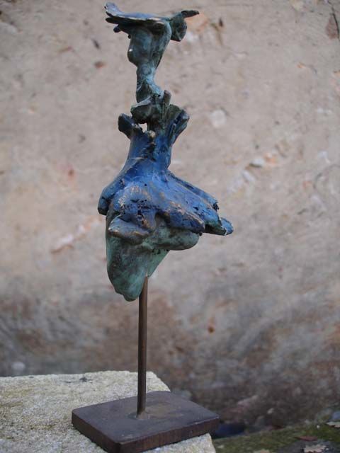 Sculpture titled "Corset bleu (autre…" by Michel Moskovtchenko, Original Artwork