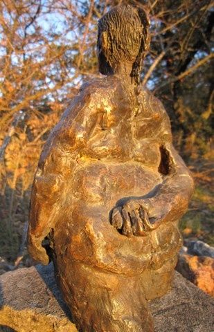 Sculpture intitulée "FEMME A LA TRESSE M…" par Michel Moskovtchenko, Œuvre d'art originale, Métaux