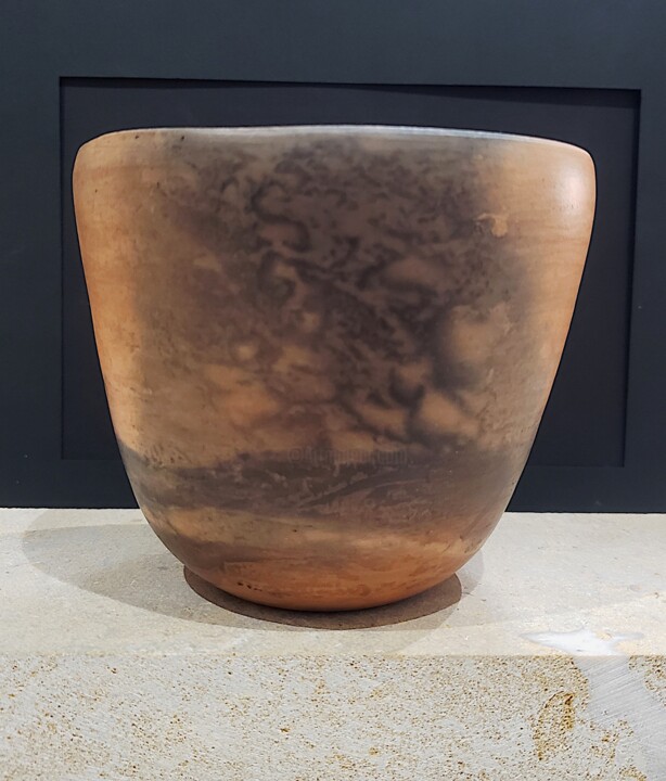 Sculpture intitulée "Vase enfumé II" par Muriel Mougeolle, Œuvre d'art originale, Argile