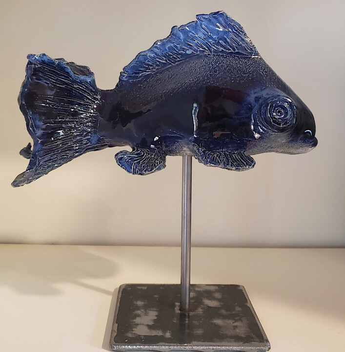 雕塑 标题为“Poisson bleu” 由Muriel Mougeolle, 原创艺术品, 陶瓷