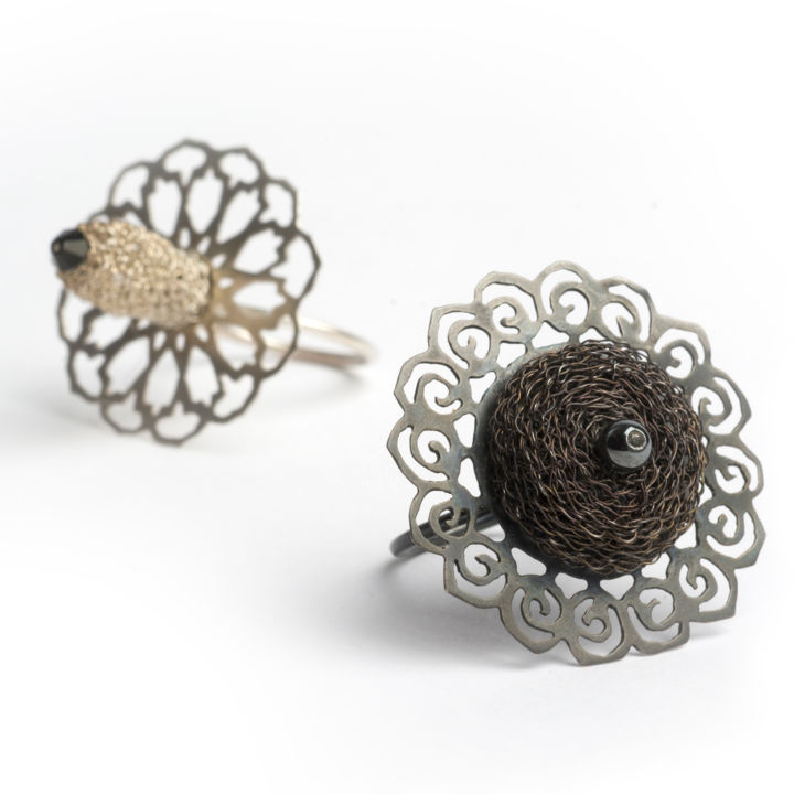 Design getiteld "Arabesken ringen /…" door Myra Cervenka, Origineel Kunstwerk, Juwelen