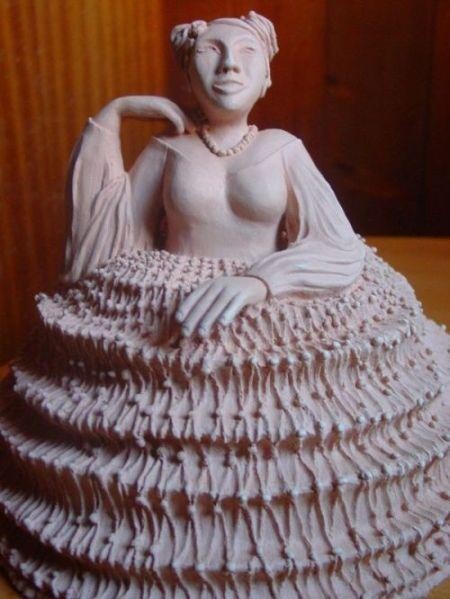 「la cantatrice」というタイトルの彫刻 Myriam Ferrerによって, オリジナルのアートワーク