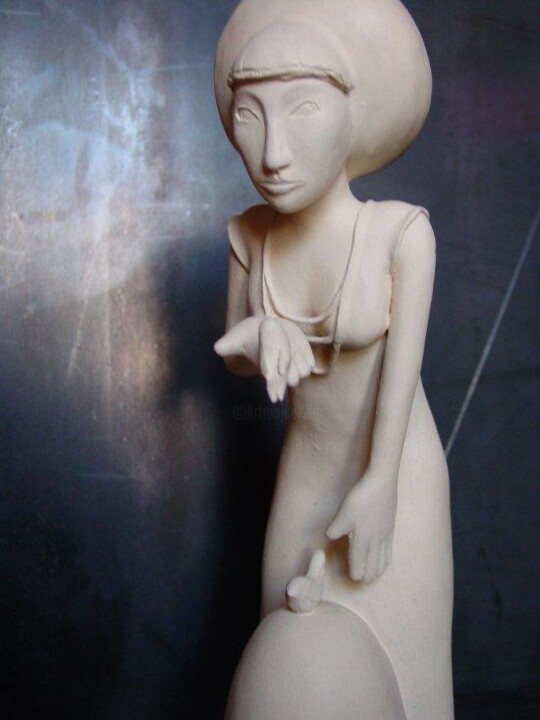 Sculpture titled "Entre ciel et terre" by Myriam Ferrer, Original Artwork