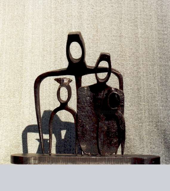 Sculpture titled "Famille" by Myriam Schmaus, Original Artwork, Metals