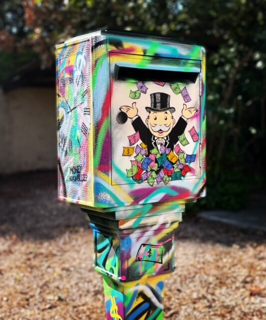 Skulptur mit dem Titel "BOX MAIL MONOPOLY" von N Nathan, Original-Kunstwerk, Aluminium