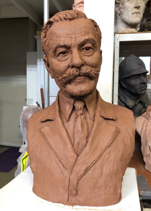 Escultura titulada "Le Docteur Bussière" por Nacera Kaïnou, Obra de arte original, Terracota