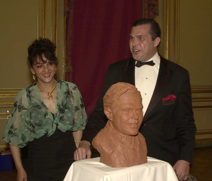 Sculpture titled "S.A.R. Charles-Phil…" by Nacera Kaïnou, Original Artwork, Terra cotta