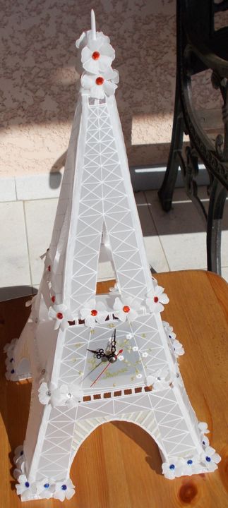 Artisanat intitulée "LA TOUR EIFFEL" par Nad-Ev, Œuvre d'art originale