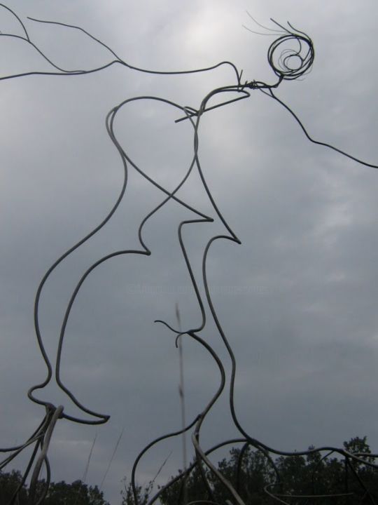 Sculpture intitulée ""la migrante" sculp…" par Nadine Trescartes (fildefériste), Œuvre d'art originale, Métaux