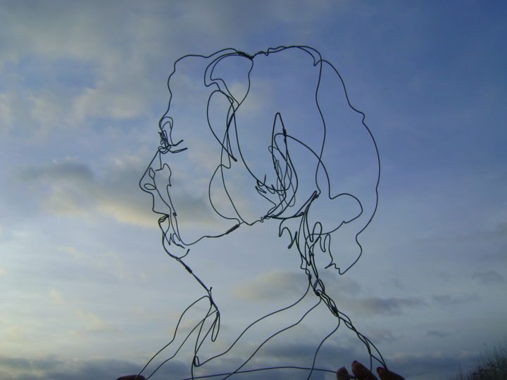Sculpture intitulée "Arlette" par Nadine Trescartes (fildefériste), Œuvre d'art originale, Métaux