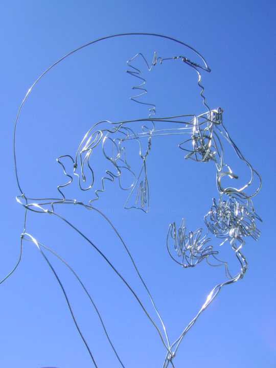 Sculpture intitulée ""Le père Septeur"" par Nadine Trescartes (fildefériste), Œuvre d'art originale, Métaux