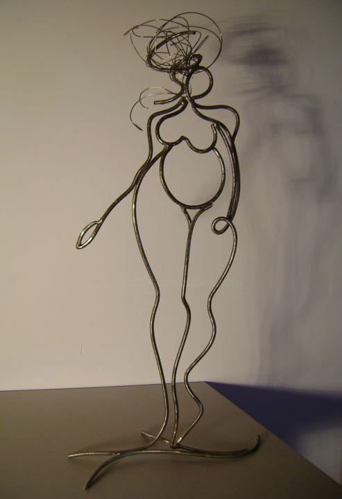 Sculptuur getiteld ""Sandrine"" door Nadine Trescartes (fildefériste), Origineel Kunstwerk, Metalen