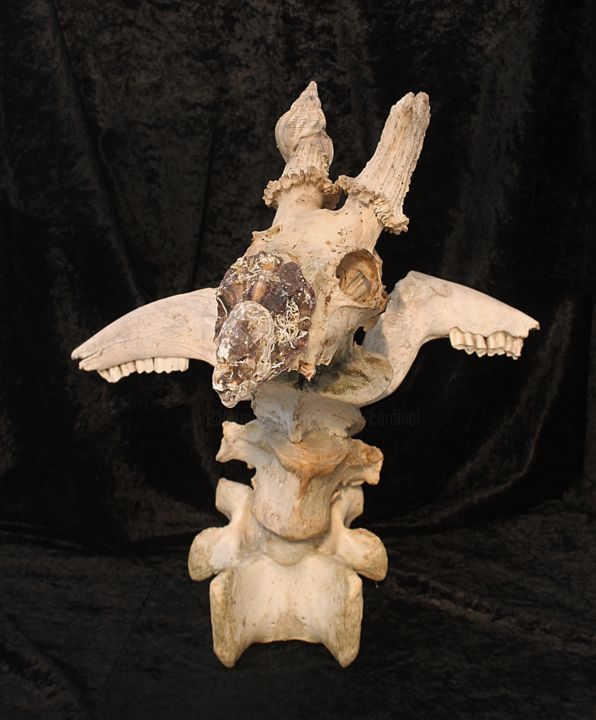Sculpture titled "La gargouille" by Nancy Cardinal, Original Artwork, Bone