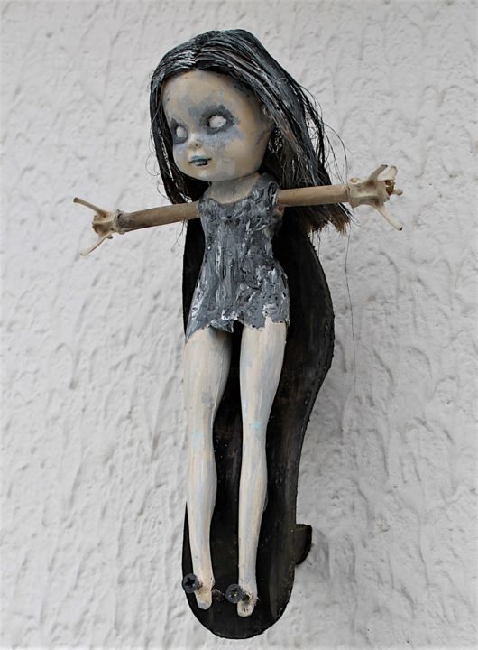 Sculpture intitulée "Th exorchrist" par Nancy Cardinal, Œuvre d'art originale, Bois