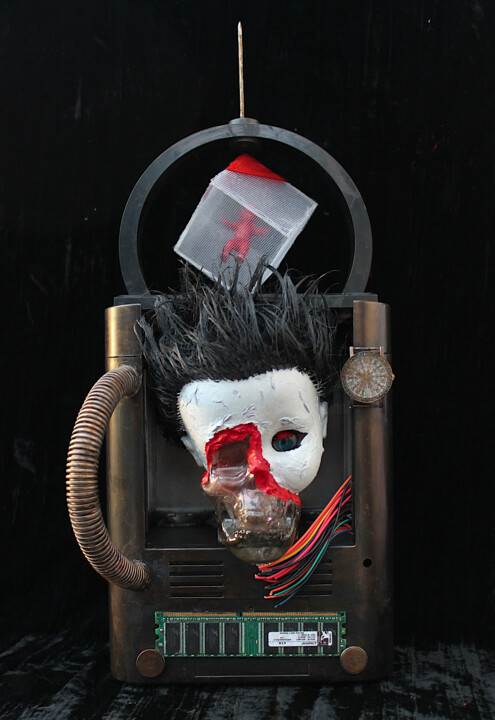 Sculpture intitulée "Machine à décérébrer" par Nancy Cardinal, Œuvre d'art originale, Plastique