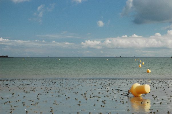 Photographie intitulée "BOUEE" par G.Nan, Œuvre d'art originale,