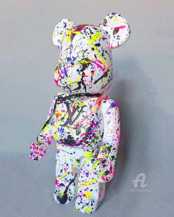 Louis Vuitton Bear 400 White, Escultura por Na$H