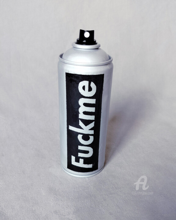 Sculpture intitulée "Fuckme Spray Can si…" par Na$H, Œuvre d'art originale, Bombe aérosol