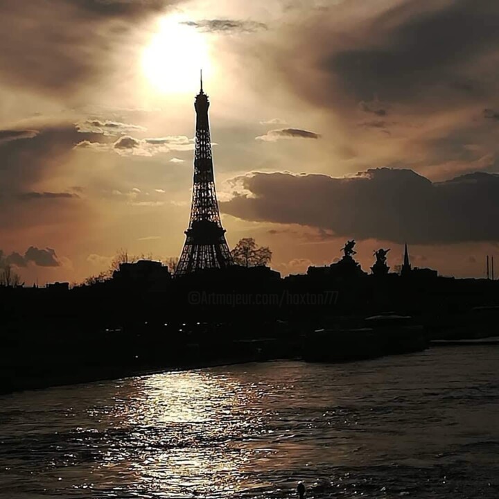 Photographie intitulée "Tour Eiffel" par Nathalie Jasseny, Œuvre d'art originale, Photographie numérique