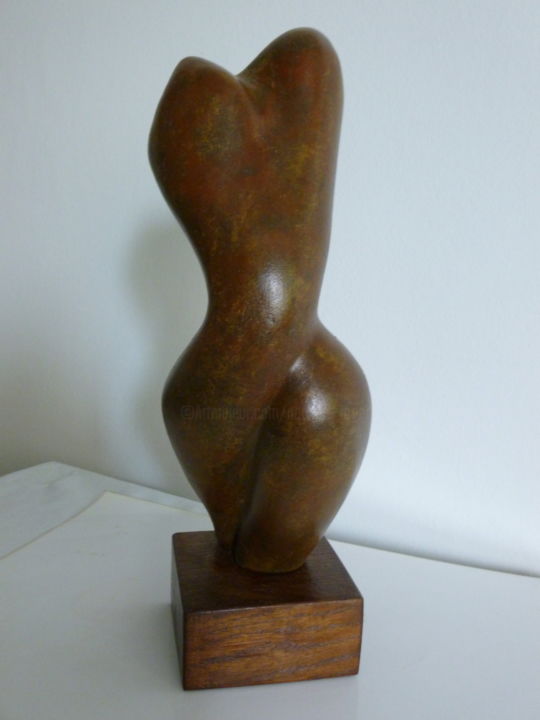 Sculpture titled "Buste en plâtre" by Nr, Original Artwork, Plaster