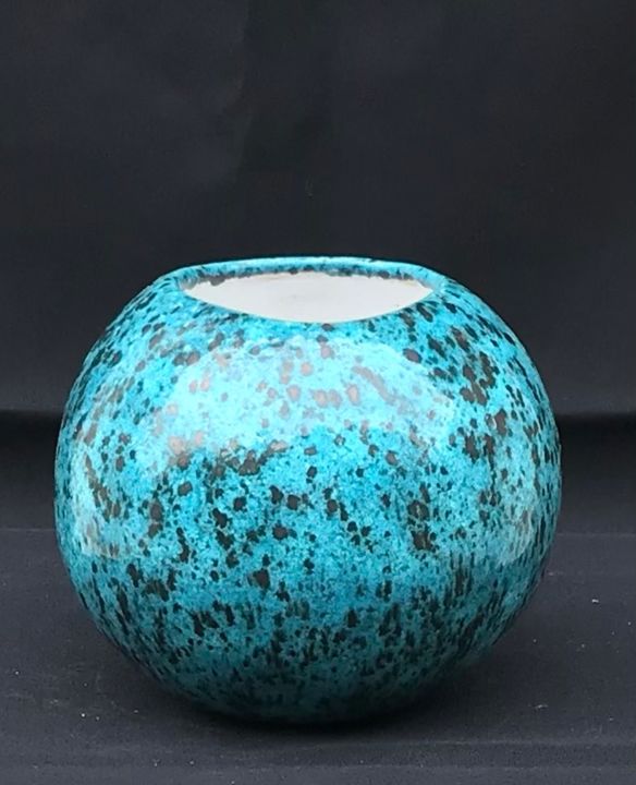 Sculpture intitulée "Vase boule" par Nathalie Le Guillou, Œuvre d'art originale, Argile