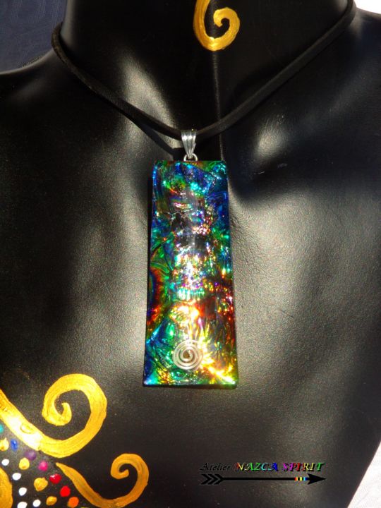 Artcraft titled "Collier Réglable Es…" by Nazca Spirit Bijoux, Original Artwork, Necklaces