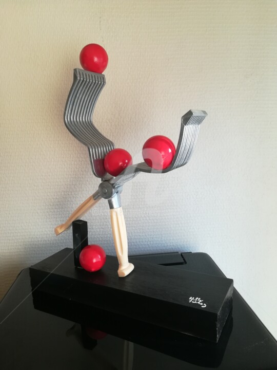 Sculpture titled "Objet 1" by Nelly Sanchez, Original Artwork, Plastic