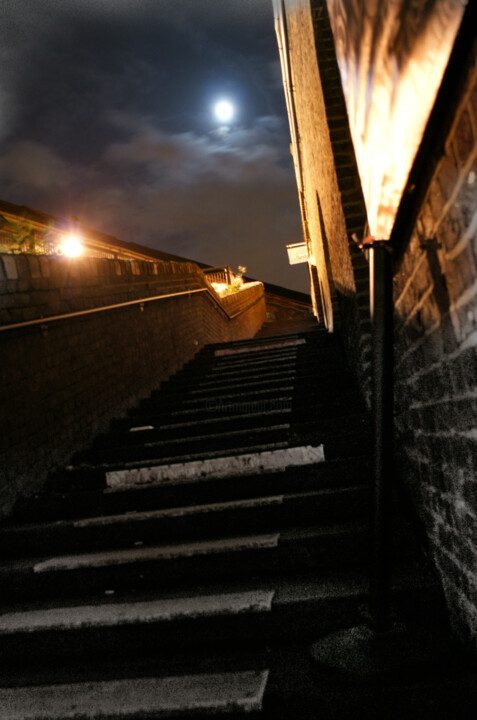 Fotografie mit dem Titel "Camden stairs." von Nico Cofu Arach, Original-Kunstwerk