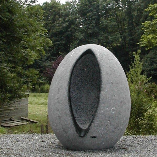 Sculpture titled "Tout est dans Tout" by Philippe Nicodème, Original Artwork, Stone