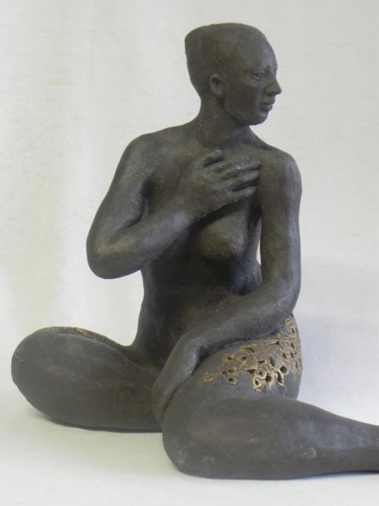 Sculpture titled "Belle de Nuit" by Nicola Deux, Original Artwork, Ceramics