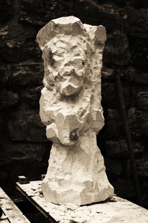 Skulptur mit dem Titel "Saint Jacques" von Nicolas Bouriot (KRB1), Original-Kunstwerk, Stein