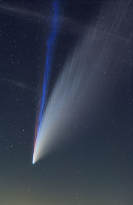 「Great comet NEOWISE」というタイトルの写真撮影 Nicolas Lefaudeuxによって, オリジナルのアートワーク, デジタル