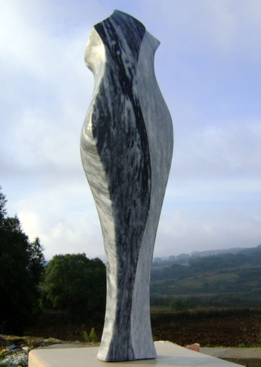 Sculptuur getiteld "Feminino XV" door Nicolau Campos, Origineel Kunstwerk, Steen
