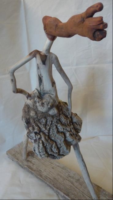 Sculpture titled "dame résolue" by Nicole Agoutin, Original Artwork