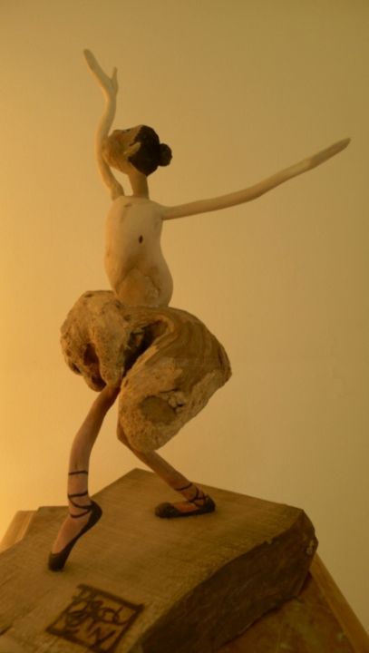 Sculpture titled "p1010040-452x800.jpg" by Nicole Agoutin, Original Artwork